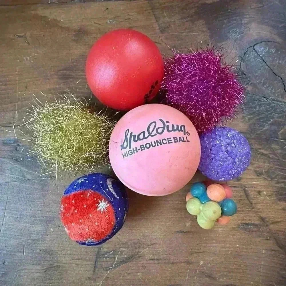 Red & Purple Velvet Cat Toy Ball NWOT - Picture 2 of 9